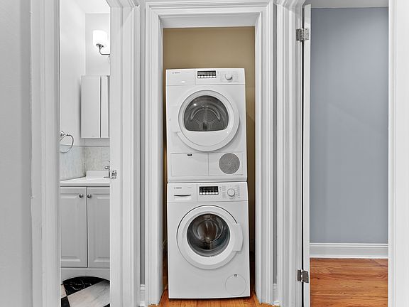 5th image of 991 President St #4