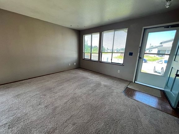3rd image of 930 S 22nd Ct #B