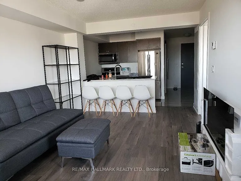 8 Trent Ave #615 — Photo 16