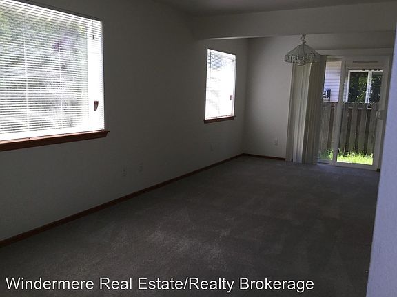 4th image of 329 Lincoln Ave #B