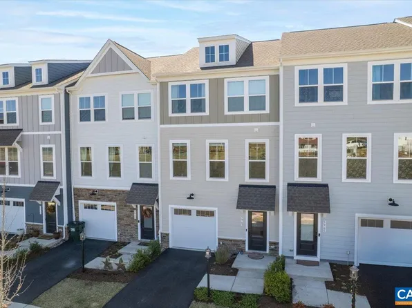 5963 McComb St, Crozet, VA 22932