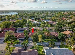 11943 NW 2nd St, Coral Springs, FL 33071