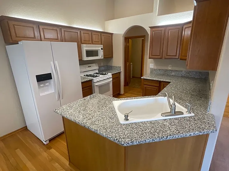 2663 Oak Ridge St NW — Photo 26