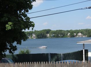 11 Stoddard Dr, Worcester, MA 01604