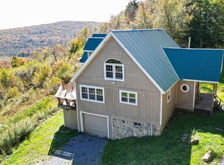 825 Case Ln, Readsboro, VT 05350