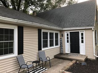 1140 Lakeridge Rd, Danville, IL 61832