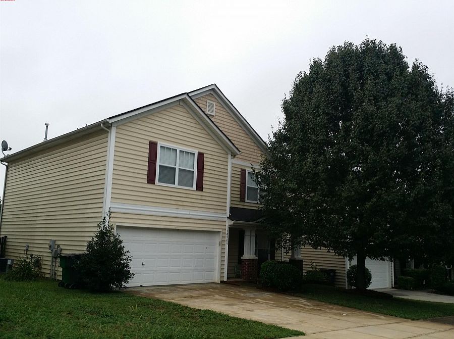 2nd image of 10909 Slalom Hill Rd