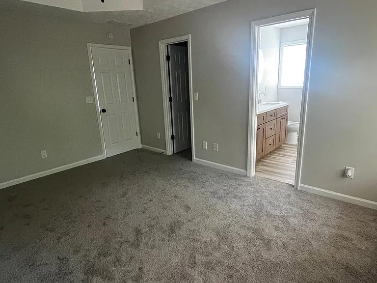 824 Eastmont Rd — Photo 9