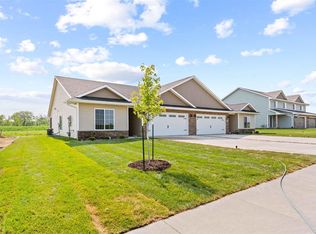 218A Vista Dr, Kalona, IA 52247