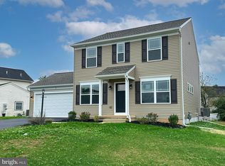 4 Cheltenham Ln, Carlisle, PA 17013