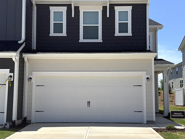 508 Sunset Lake Dr — Photo 1