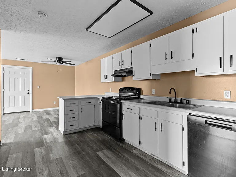 2430 McKindree Ct — Photo 10