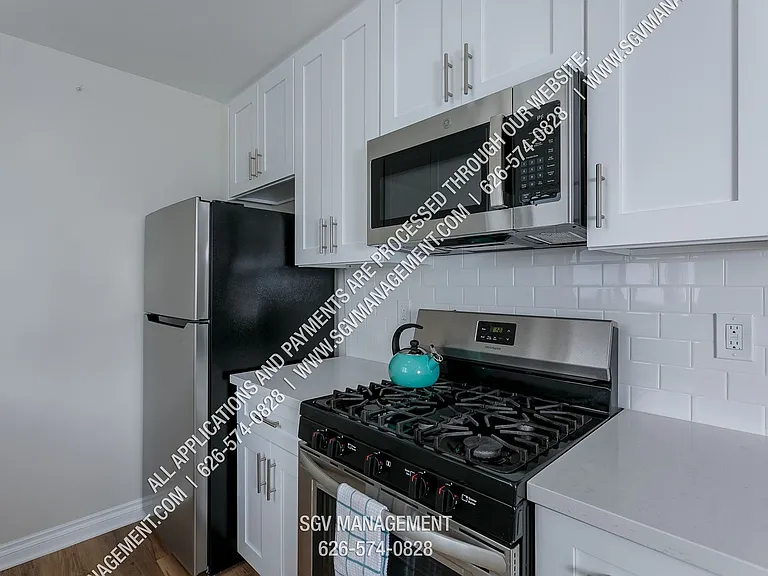 830 Elm Ave — Photo 10