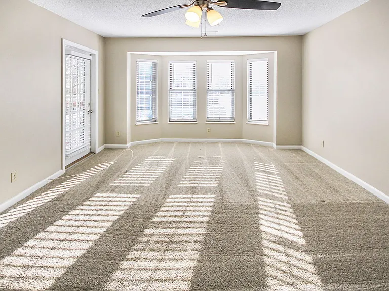 324 Shirley Ridge Dr — Photo 15