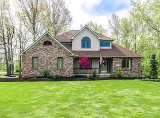 9366 Edmund Cir, Mentor, OH 44060