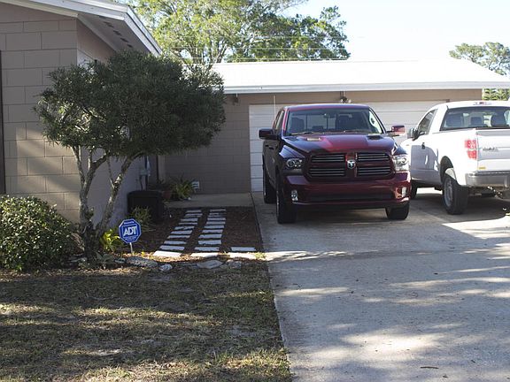 4th image of 2912 Karanda St