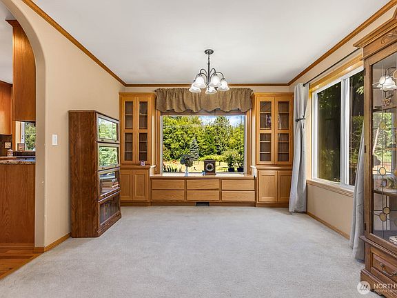 4th image of 21212 89th Avenue NE