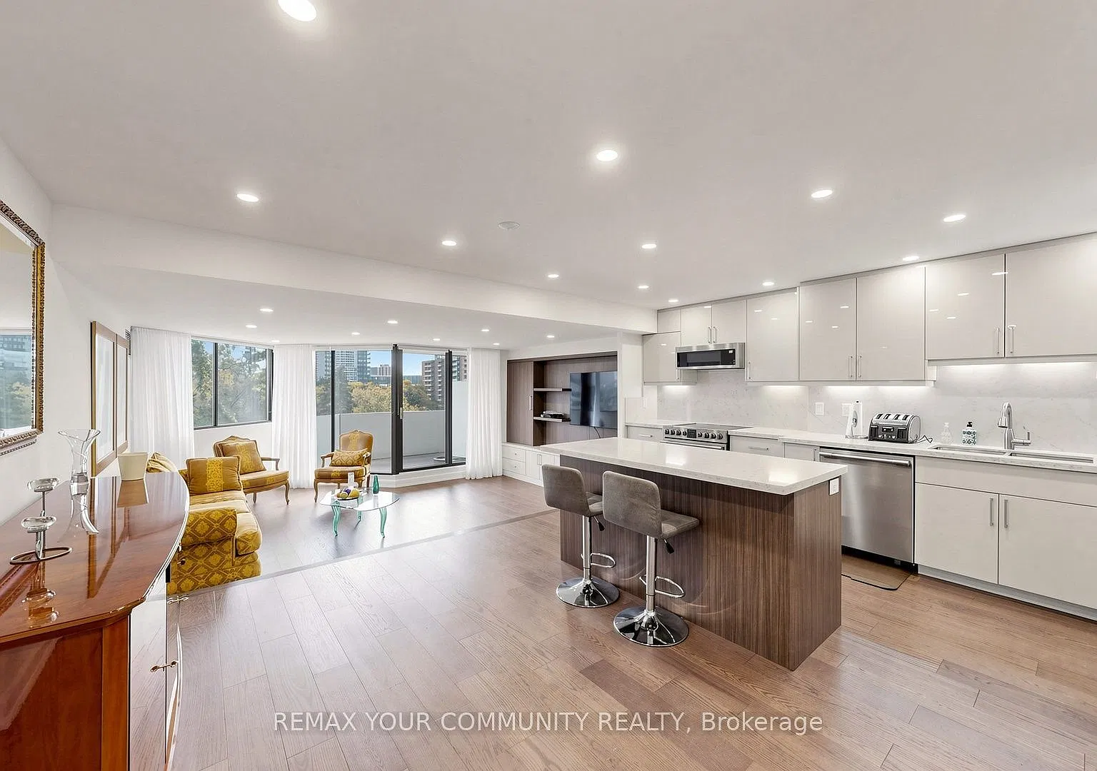 3 bed, $3,500 — Photo 1