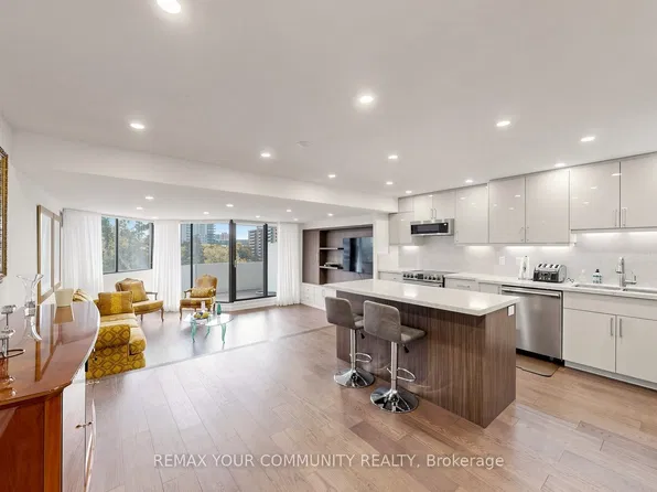 70 Baif Blvd Unit 608, Richmond Hill, ON L4C 5L2