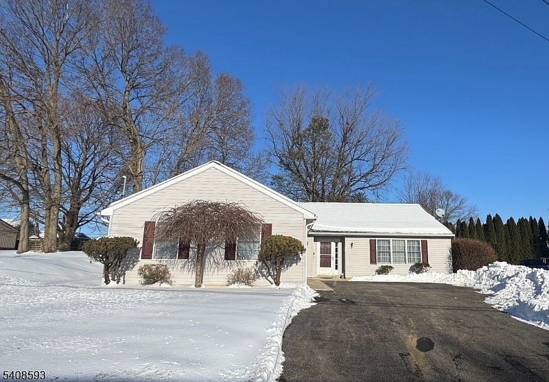 1st image of 813 Culkin St