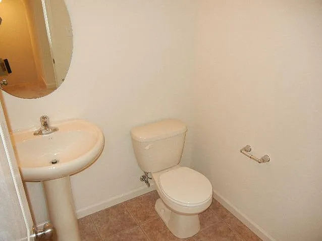 6205 Addison Dr — Photo 9
