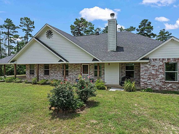 2nd image of 3077 West Cres #436