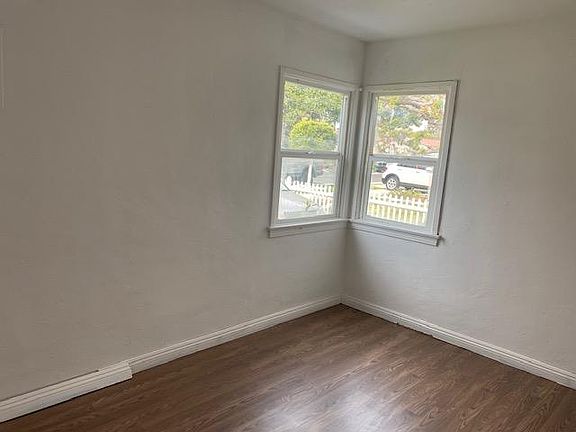 2nd image of 4270 Chase Ave