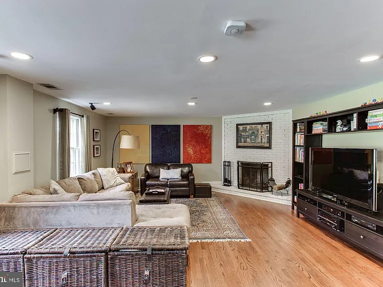 7510 Shadywood Rd — Photo 28