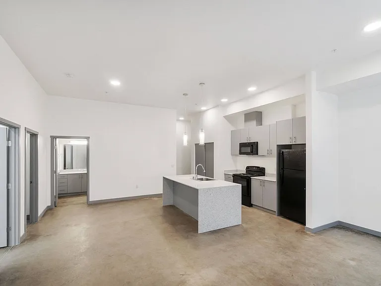 Serenity Apartments — Photo 119