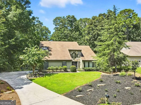 4220 Burns Heritage Trl NE, Roswell, GA 30075