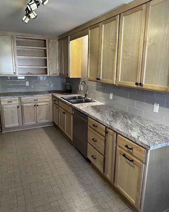 1st image of 4005 Bryant Ave S