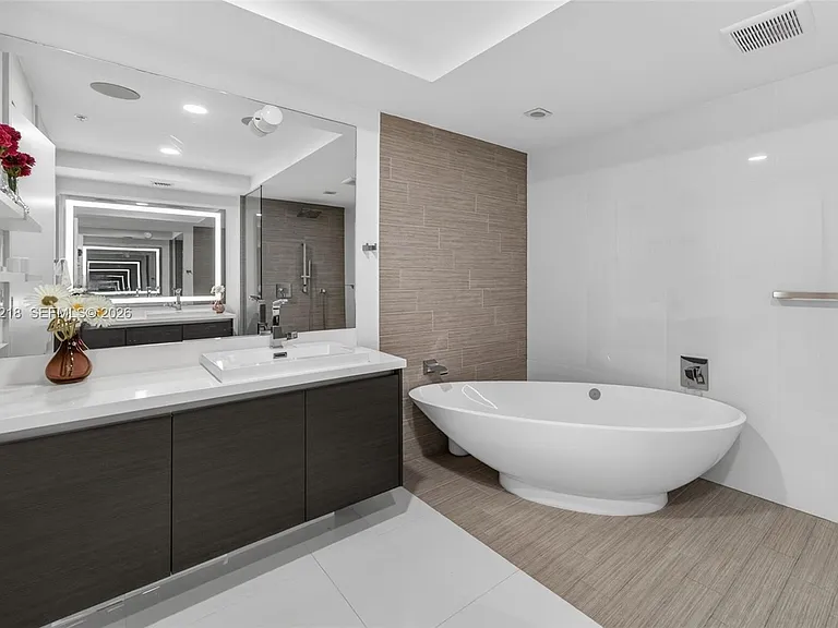 300 Sunny Isles Blvd #4-1902 — Photo 32