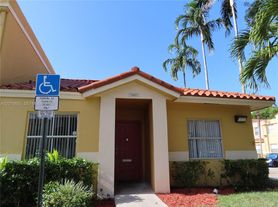 4001 NW 90th Ave, Sunrise, FL