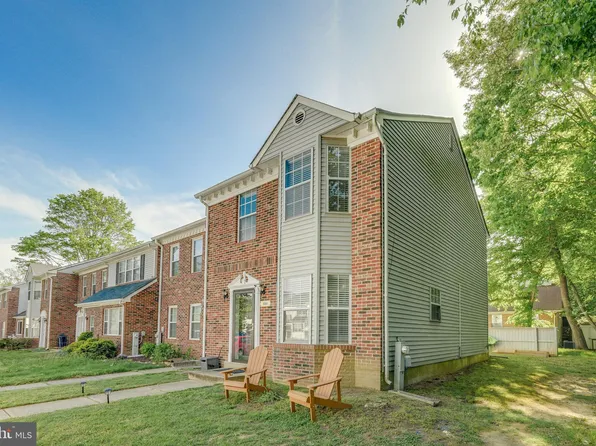 8564 E St, Chesapeake Beach, MD 20732