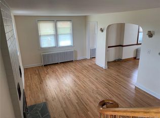 17 Bingham St, Naugatuck, CT 06770
