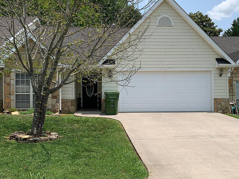 1st image of 206 Michaels Ct