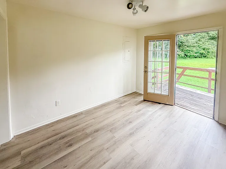 520 Lancaster Creek Dr — Photo 6