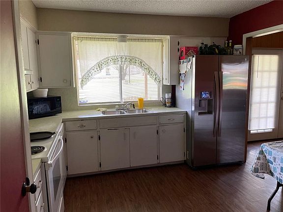 3rd image of 801 Old Austin Pflugerville Rd