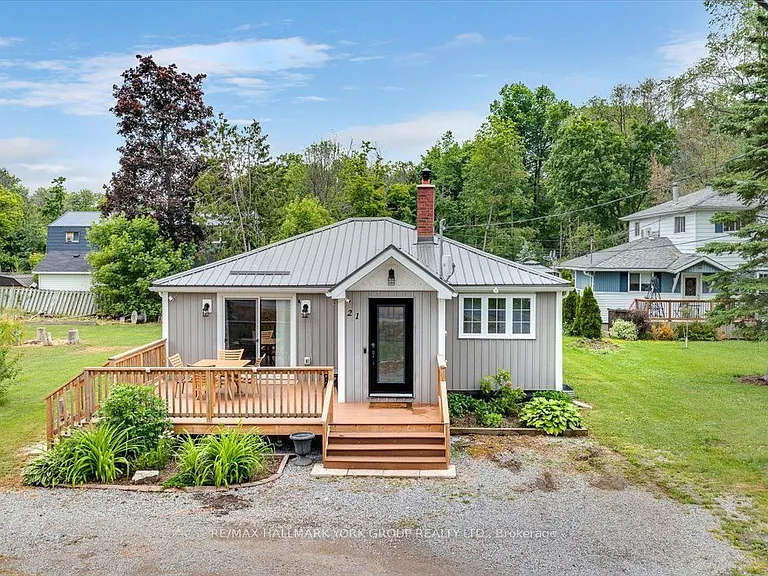 21 Lakeshore Rd — Photo 1