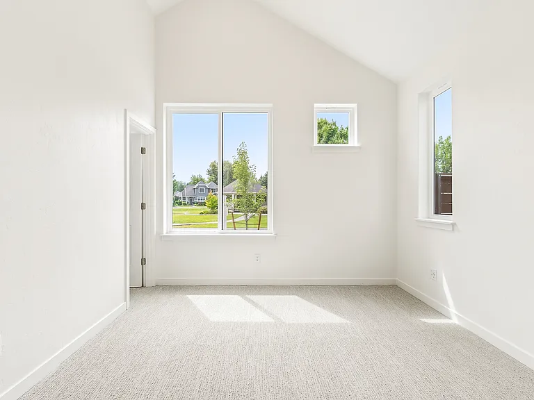 1057 SE Garrison Village Way — Photo 15