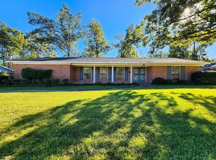 1913 W Oak St, El Dorado, AR 71730