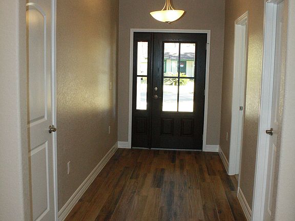 2nd image of 1114 McArthur Dr