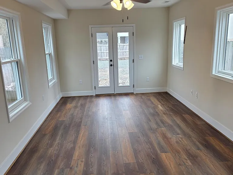 507 Caroline St #101 — Photo 10