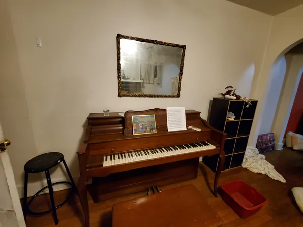 1318 Wightman St, Pittsburgh, PA 15217