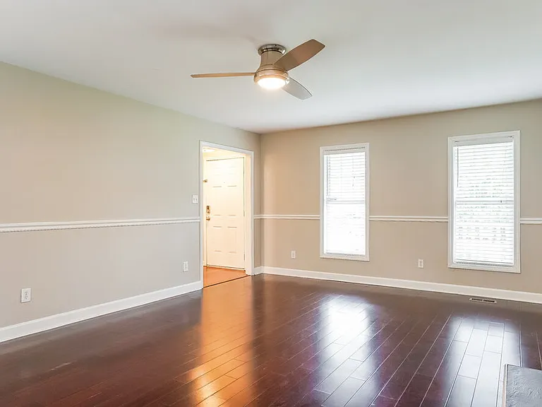 4208 Knightsbridge Way — Photo 6