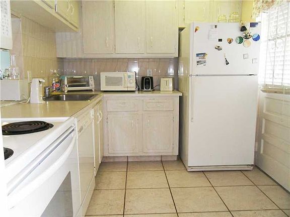 5th image of 505 E Dania Beach Blvd #4-2D