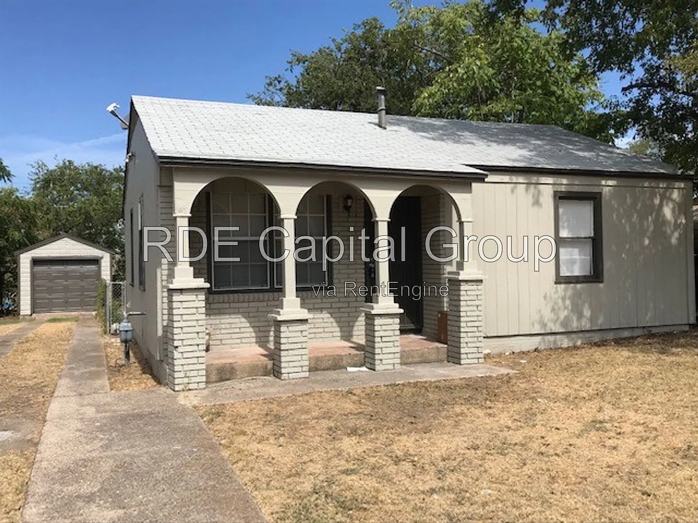 2 bed, 1.0 bath, 692 sqft, $1,450 — Photo 2