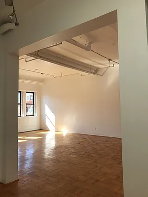 Rented by Nooklyn NYC LLC | media 46