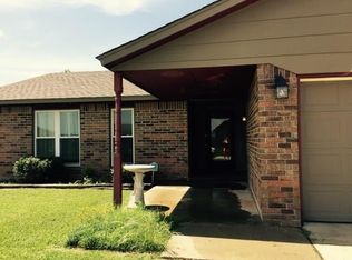 1508 SE 7th St, Moore, OK 73160