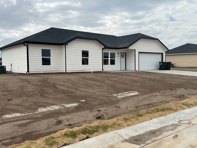 1224 Harbor Dr, Salina, KS, 67401